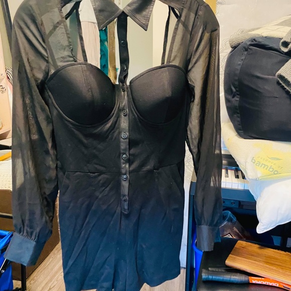 Guess Jumpsuit - Picture 2 of 4